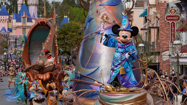 Magic Happens Parade Returning to Disneyland